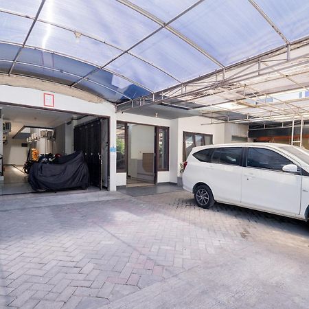 Reddoorz At Nginden Surabaya Hotel Exterior photo